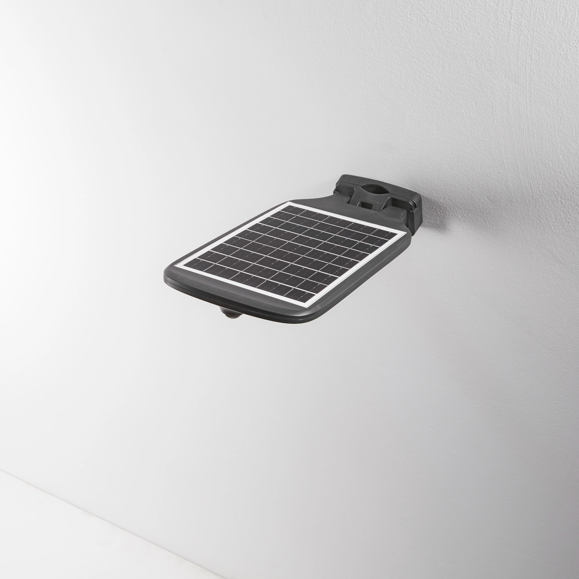 Intec Zidna solarna lampa sa senzorom LUXOR 1x6,5W 3000K PC Antracit