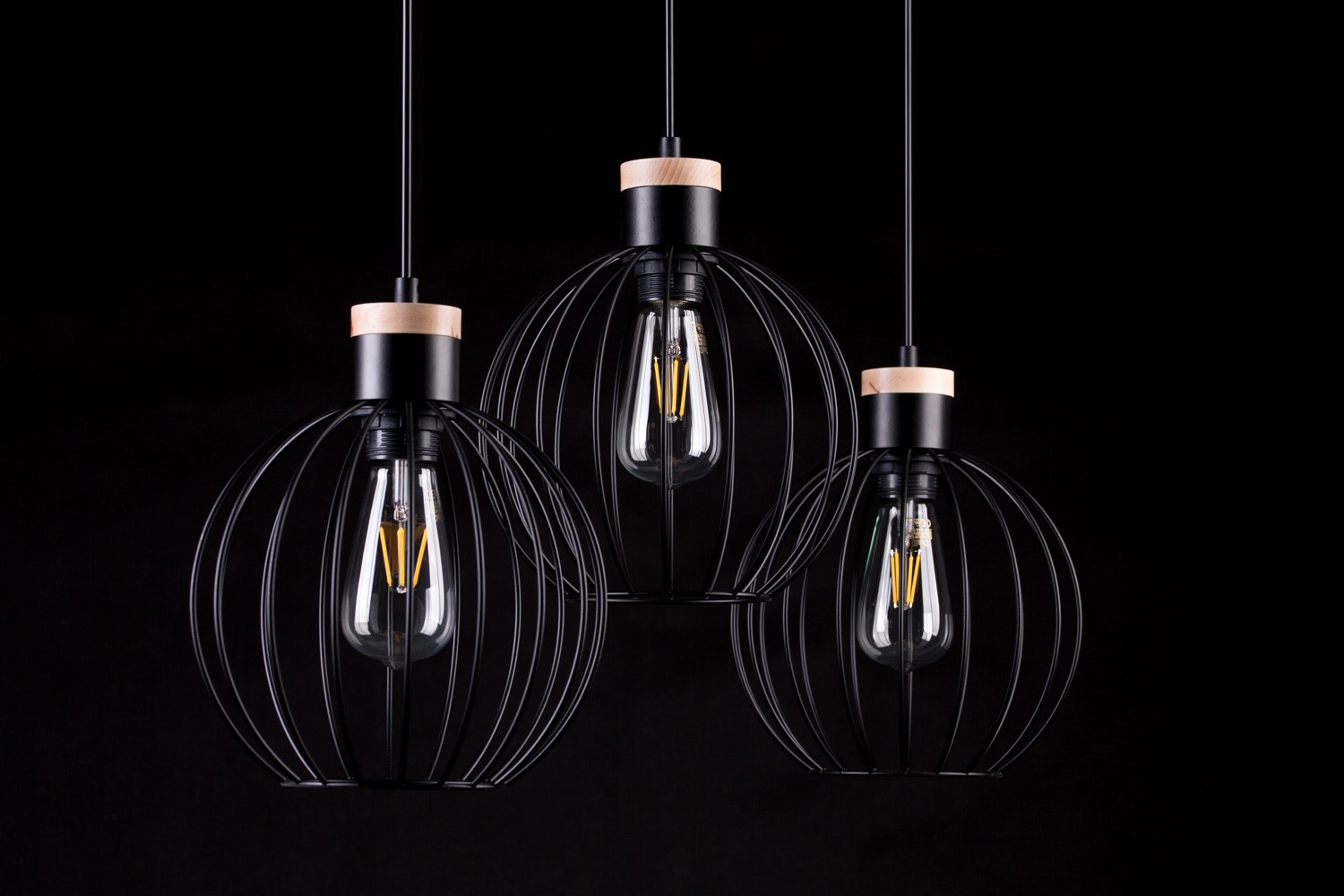 Emibig Visilica BARBADO 230V 15W MAX LED E27 Čelik/ Drvo Crna