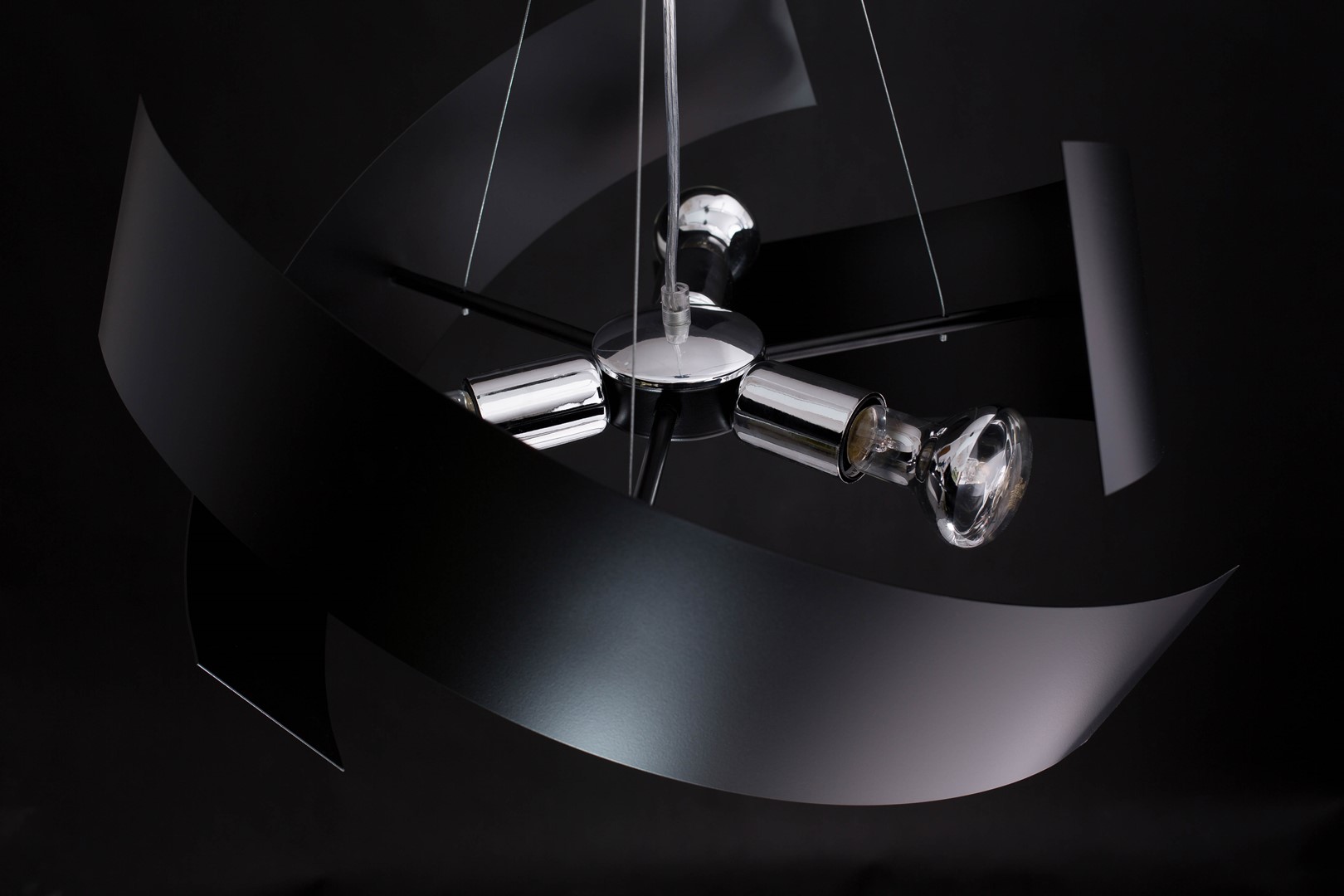 Emibig Visilica MODO 230V 15W MAX LED E27 Čelik Crna