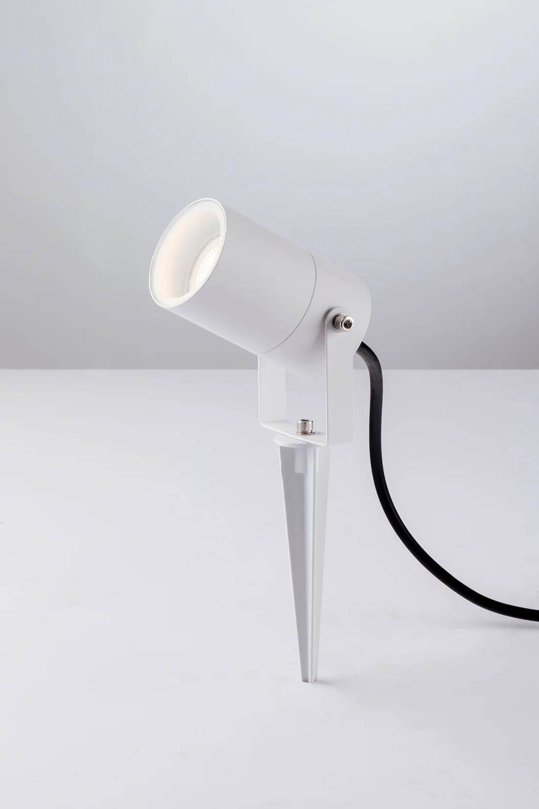 Intec Vanjski LED reflektor sa šiljkom AKRON 1xGU10 Bijeli