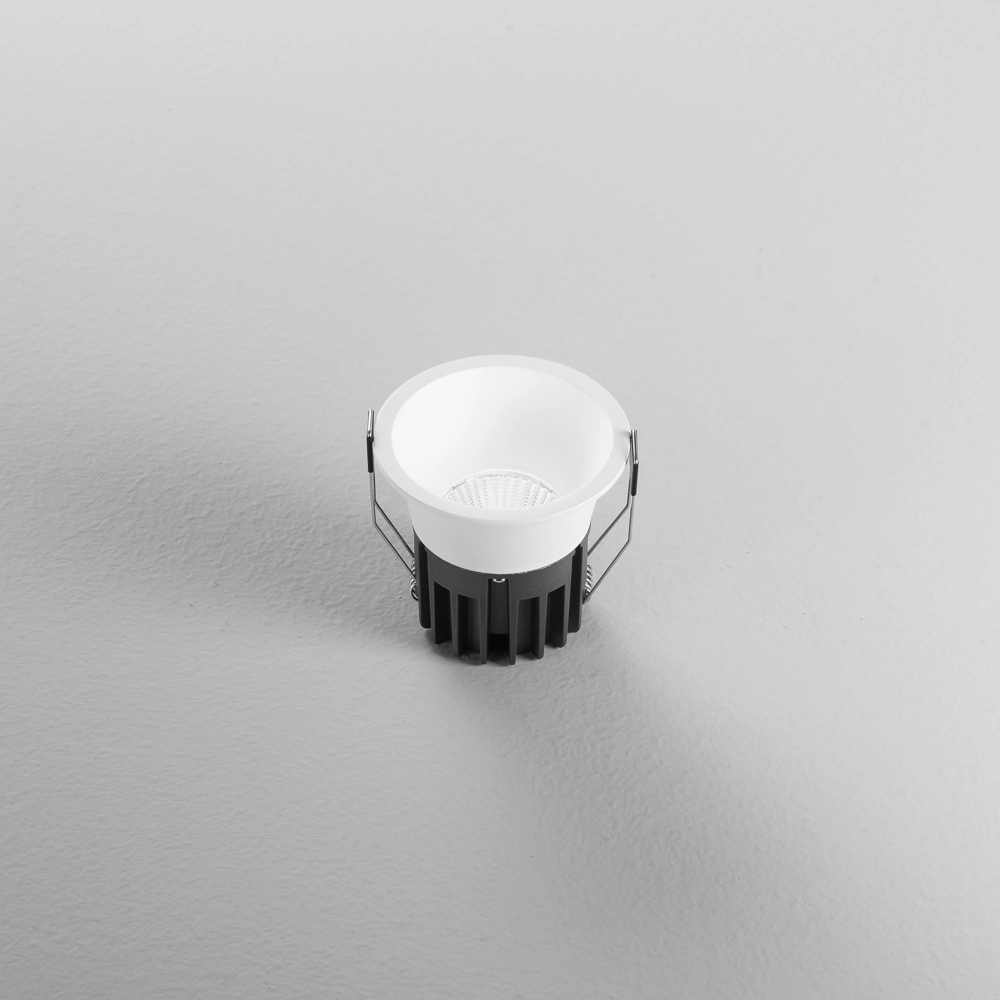 Intec Stropni LED reflektor QUARK 12W 3000/4000K Ø75mm Bijeli