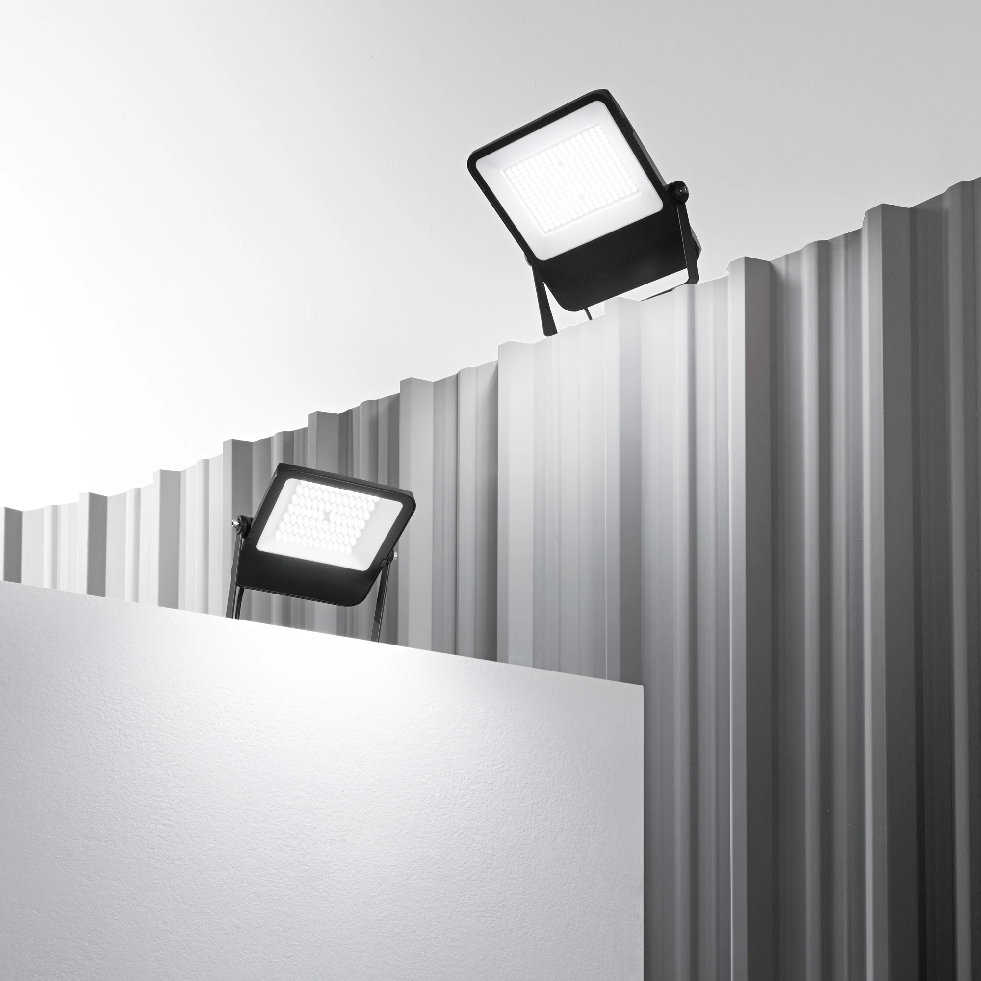 Intec Vanjski LED reflektor TAURUS 70W 9000lm 3000K Crni