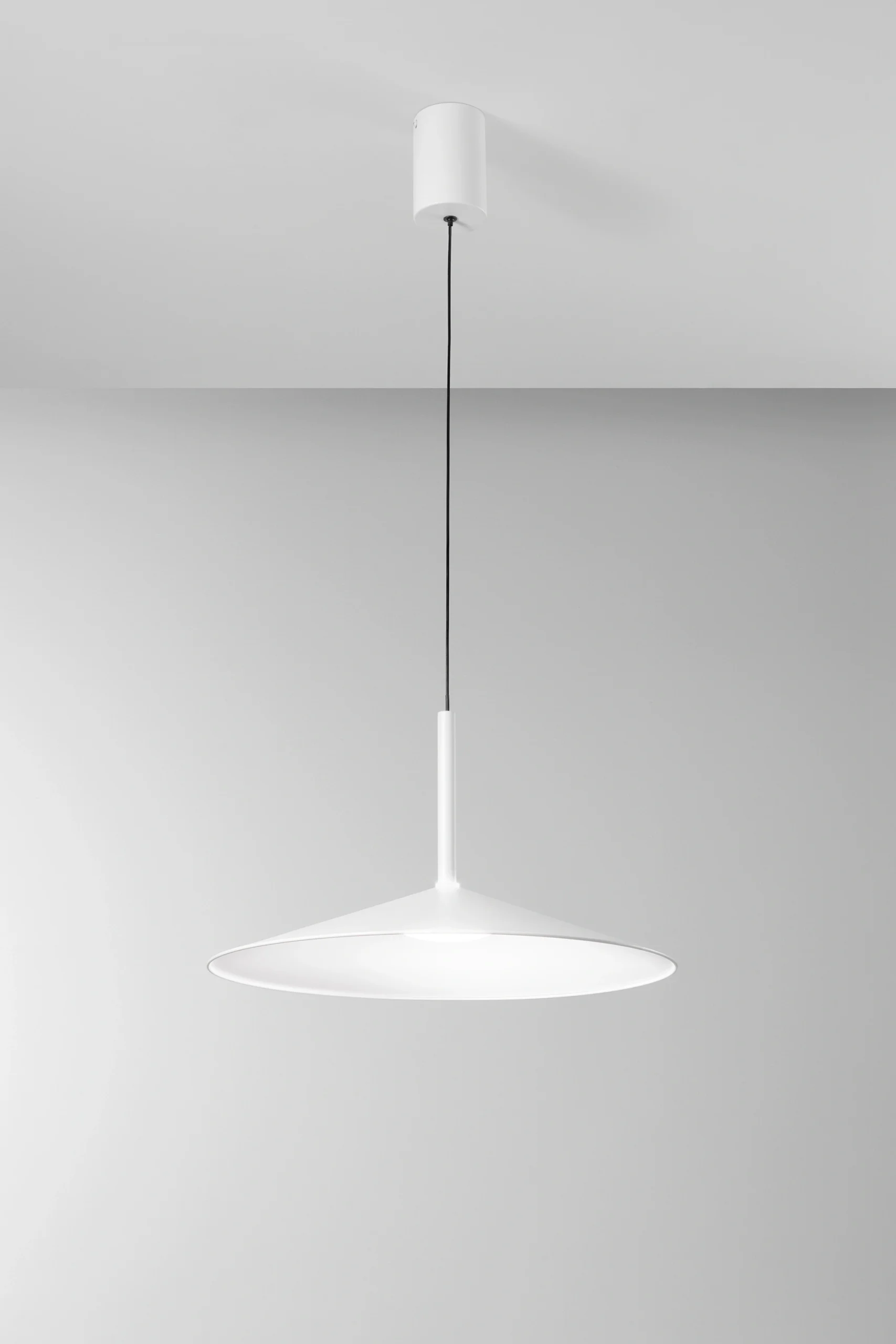 Luce Design LED viseća lampa KHAN 18W 2700/3200K Metal Bijela
