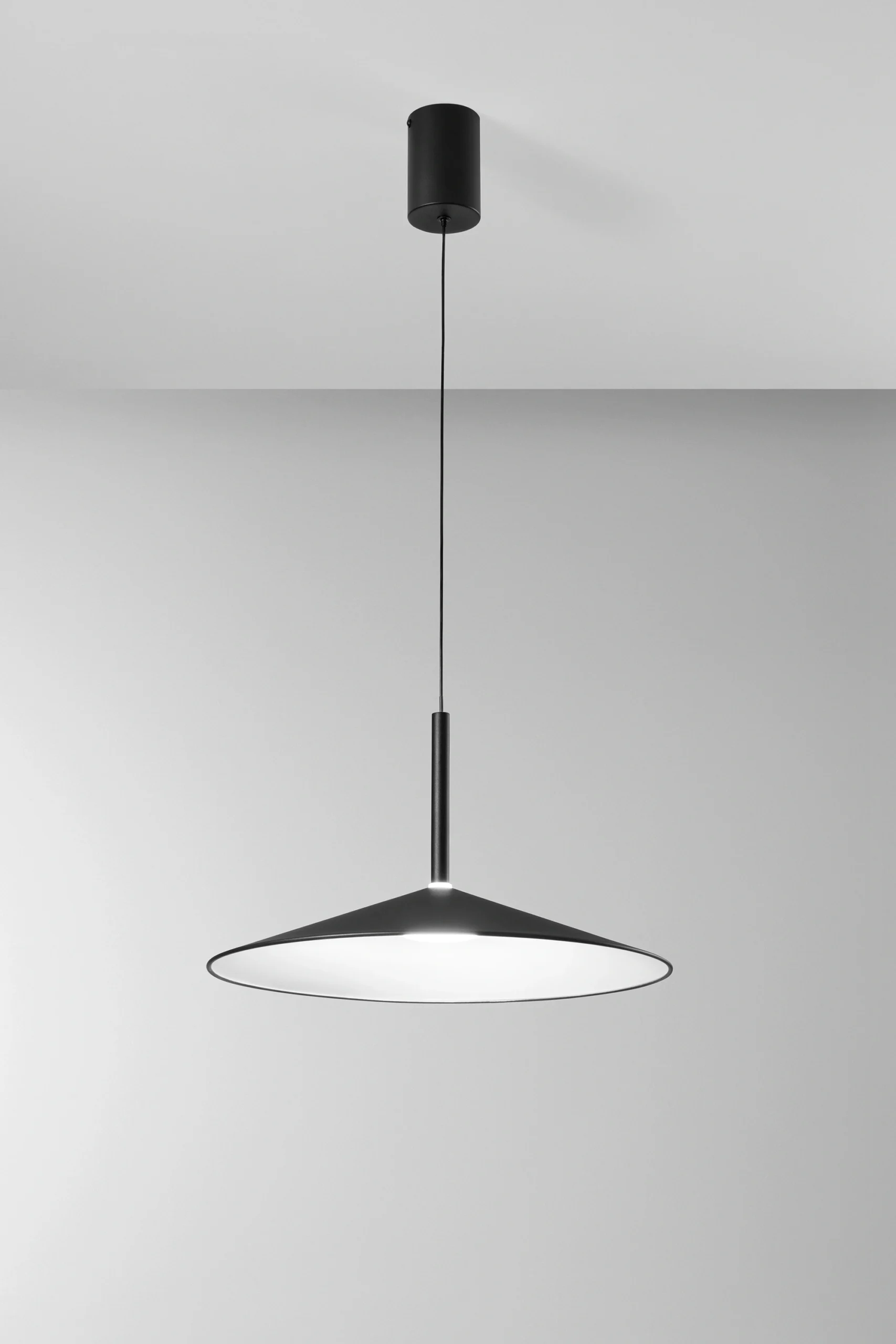 Luce Design LED viseća lampa KHAN 18W 2700/3200K Metal Crna