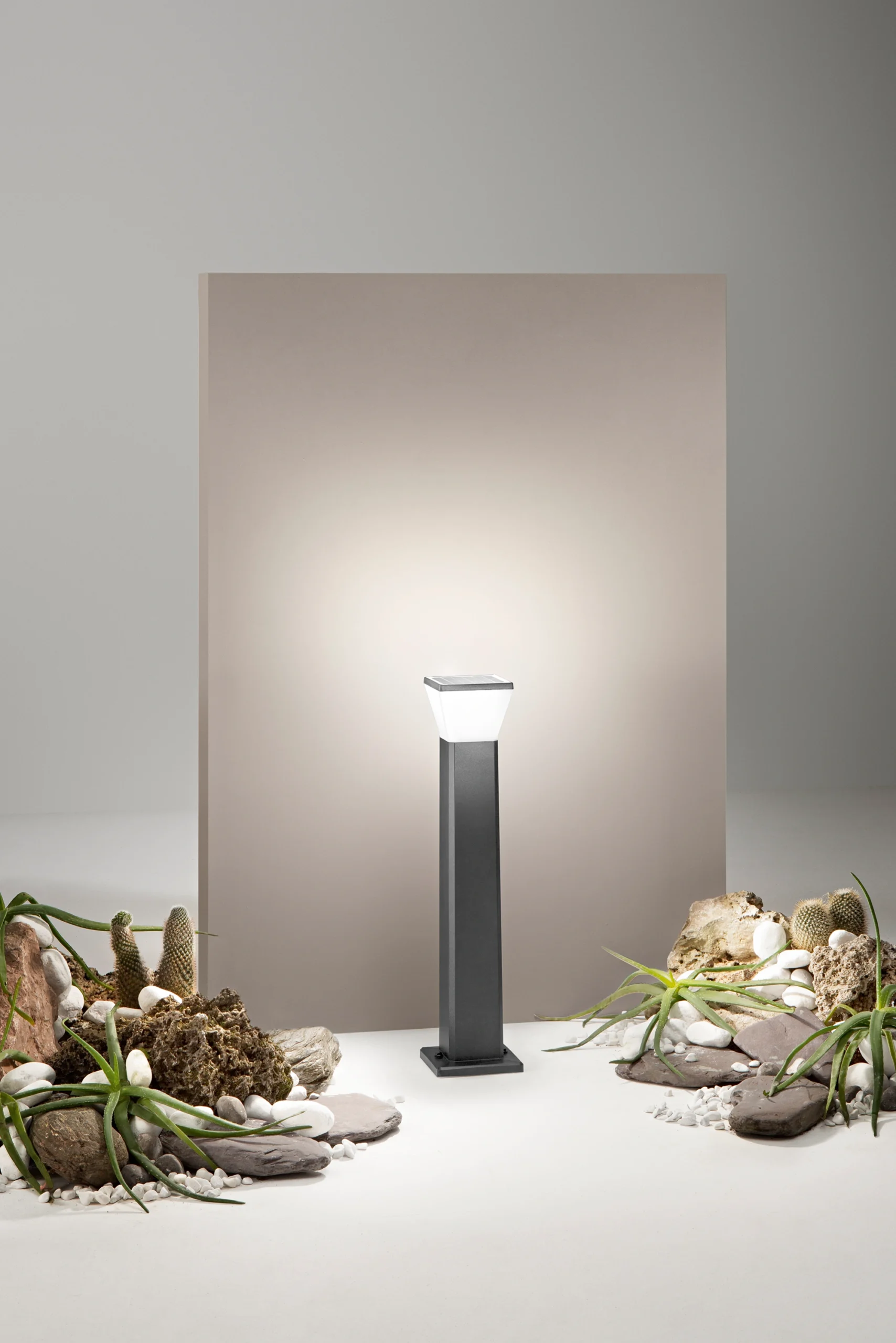 Intec Podna solarna LED svjetiljka MAEVE 2,8W 2700K/6500K Aluminij Antracit