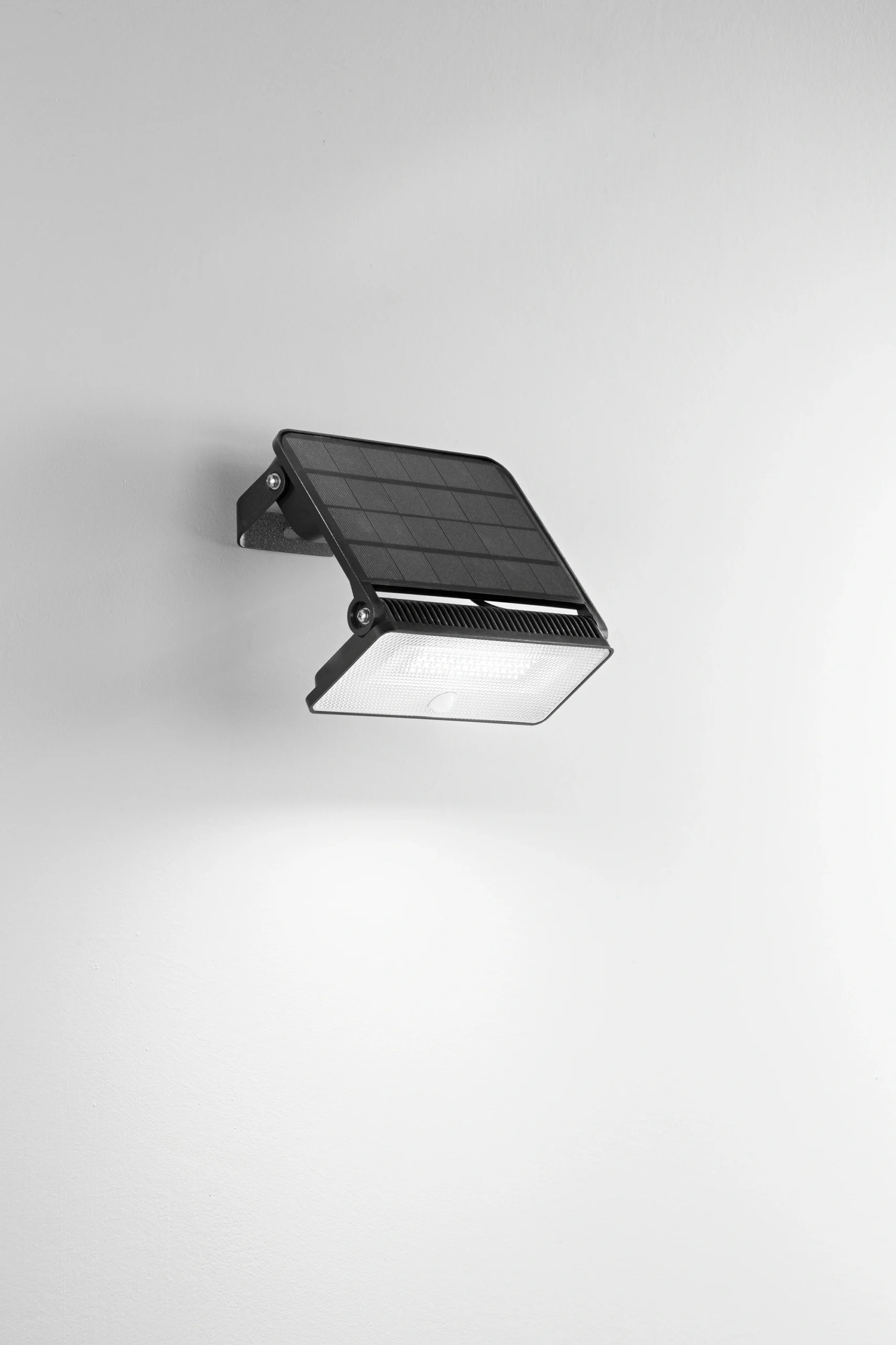 Intec Solarni LED reflektor sa senzorom NASA 12W 4000K Aluminij Antracit
