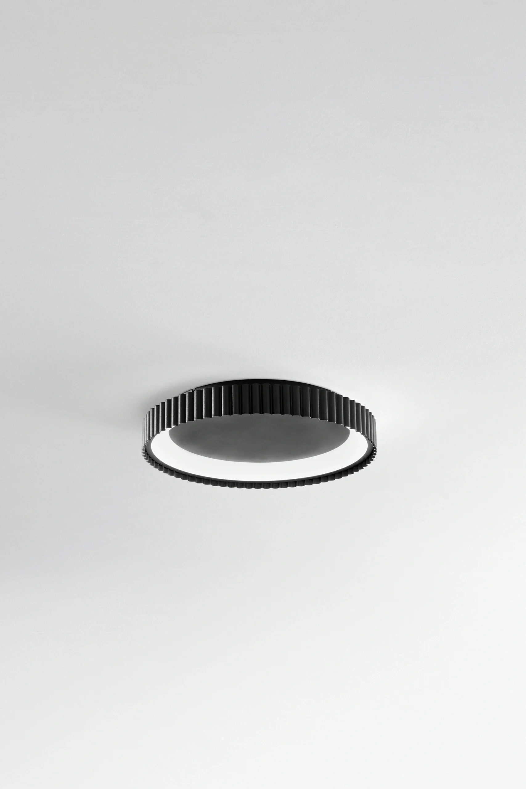 Luce Design Stropna LED svjetiljka 30W 2700/3200/4000K Crna