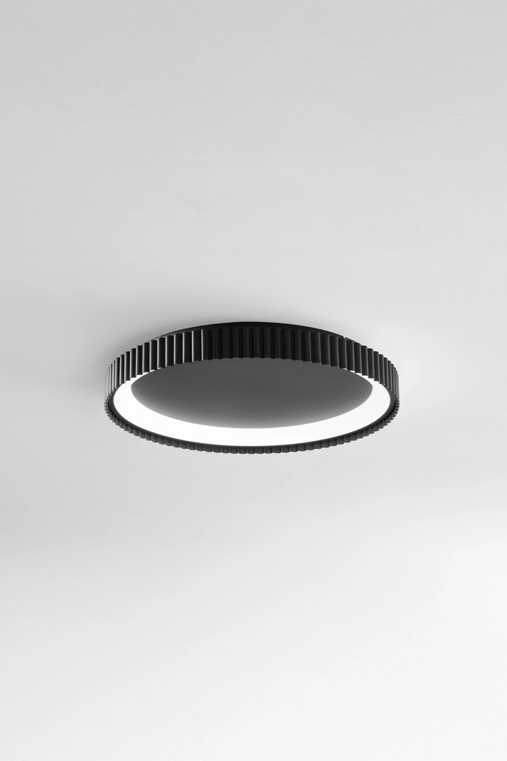 Luce Design Stropna LED svjetiljka 40W 2700/3200/4000K Crna