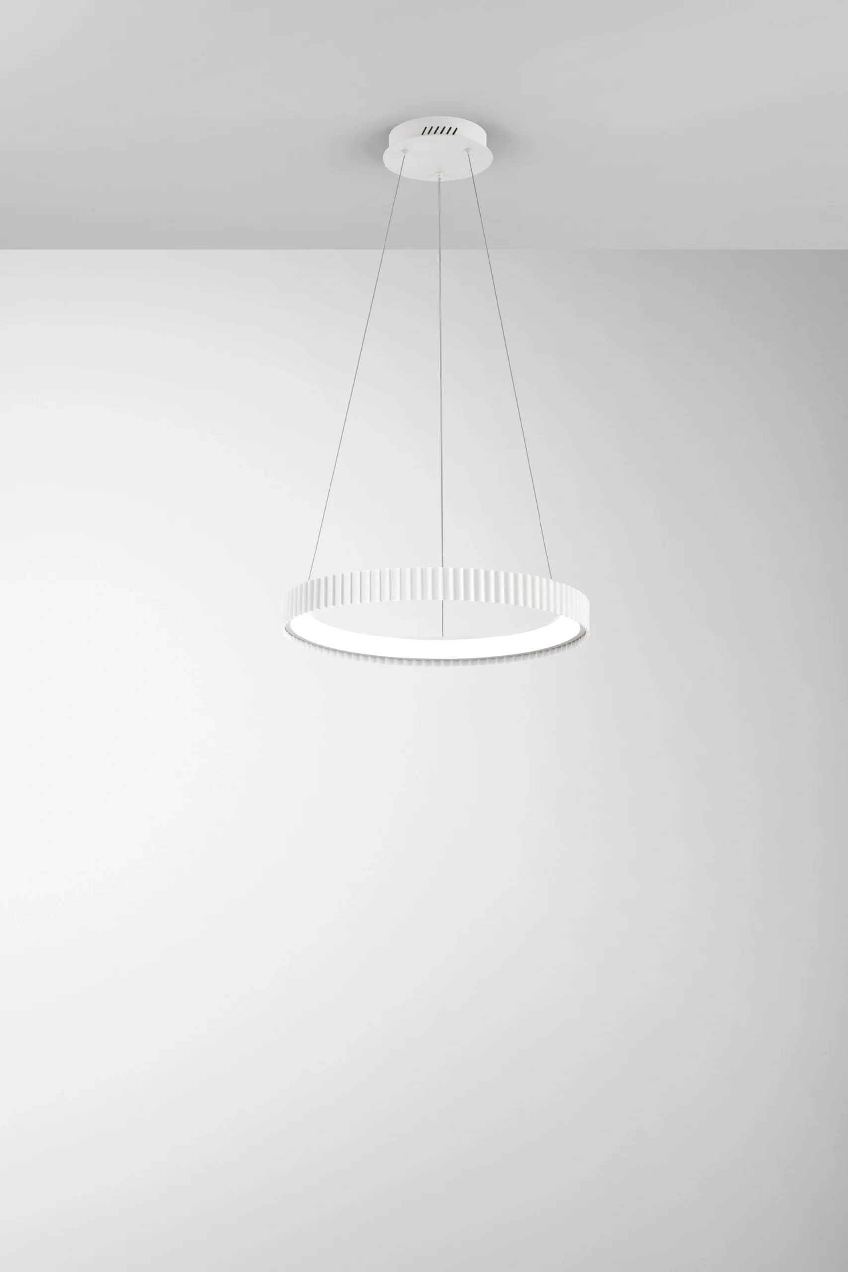 Luce Design Viseća lampa NIKE 40W 2700/3200/4000K Bijela