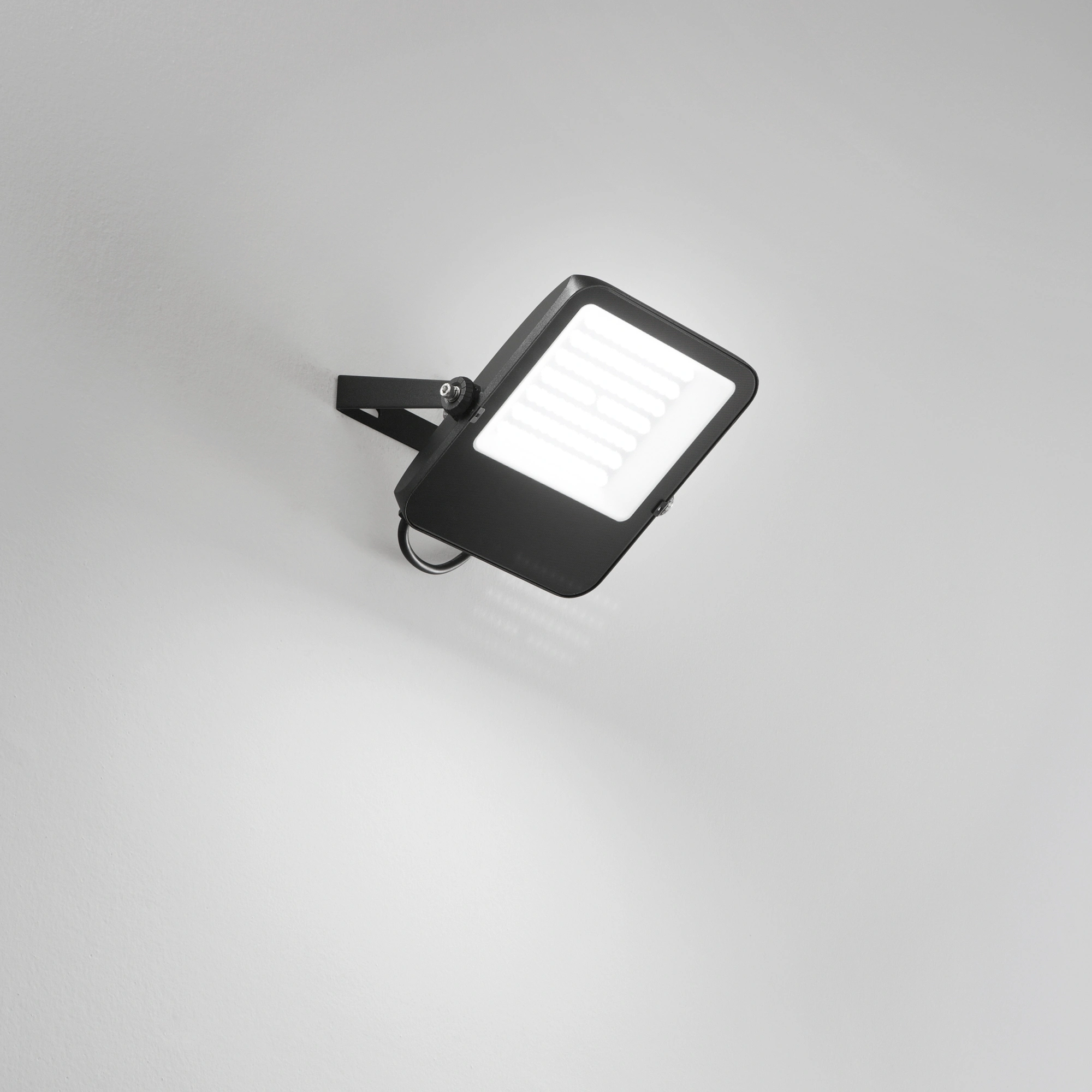 Intec Vanjski LED reflektor TAURUS 70W 9000lm 4000K Crni