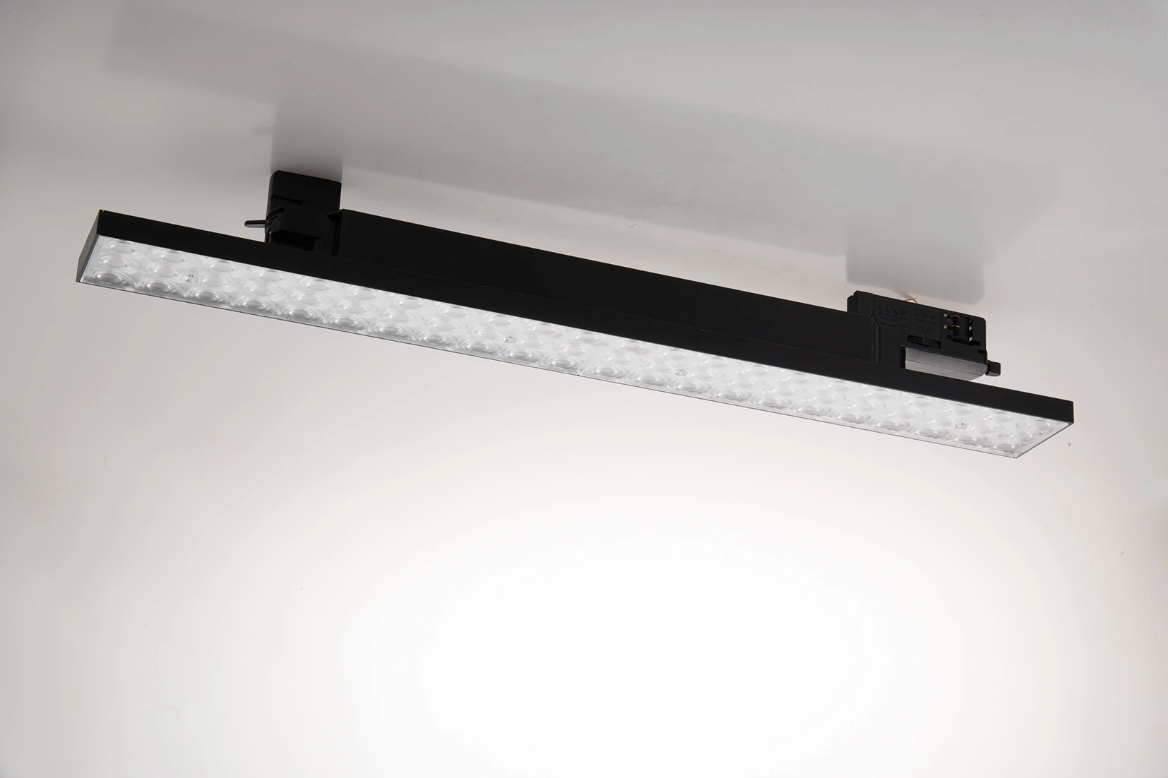 Intec Linearna LED Svjetiljka Maxwell 25W 3000K za trofazni tračni sustav rasvjete Aluminij Crna